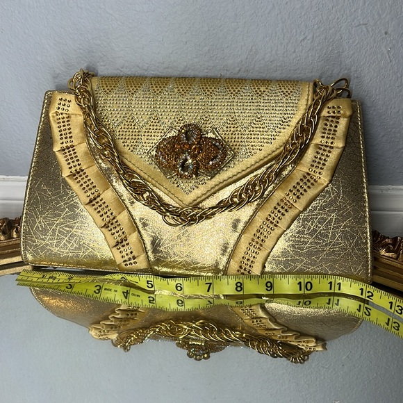 Vintage Gold Purse - Picture 6 of 6